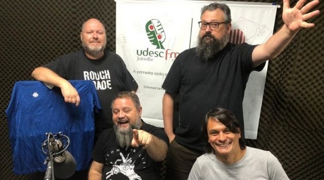Programa É rock da rádio UDESC FM Joinville completa 20 anos no ar.