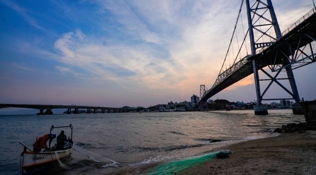 Reabertura da Ponte Hercílio Luz completa um ano.