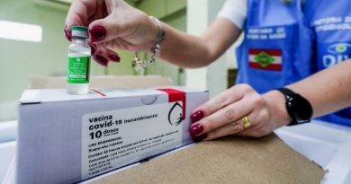 Florianópolis segue aplicando vacinas contra Covid-19 nesta segunda (27)