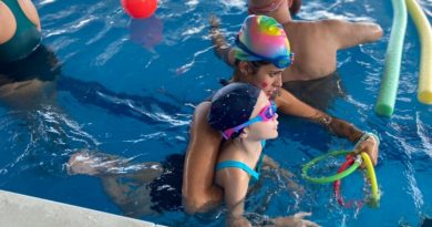 Prefeitura oferece aula de estimulação aquática para crianças Autistas