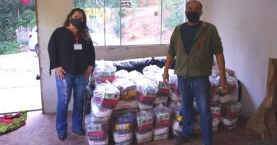 Indústria de pescados catarinense doa cestas básicas para comunidades