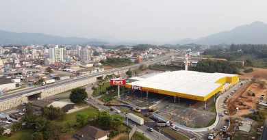 Atacadista dispõe de mais de 960 vagas de emprego abertas em Santa Catarina