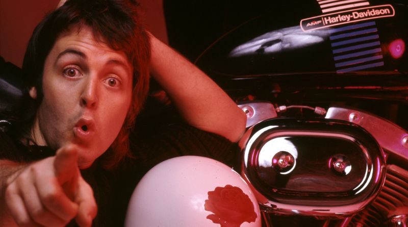 Paul McCartney lança edição comemorativa dos 50 anos de "Red rose speedway"
