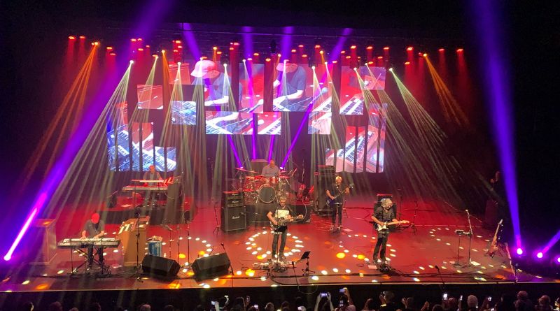 Dire Straits Legacy volta a fazer show no Brasil em maio