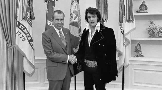Elvis e Nixon: um encontro que seria considerado hoje como "Vergonha alheia"