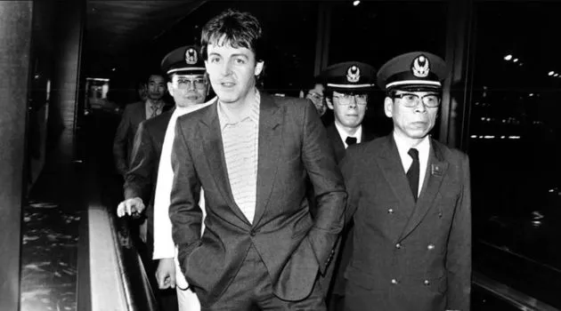 Paul McCartney: o dia que o ex-Beatle foi preso no Japão em 1980.