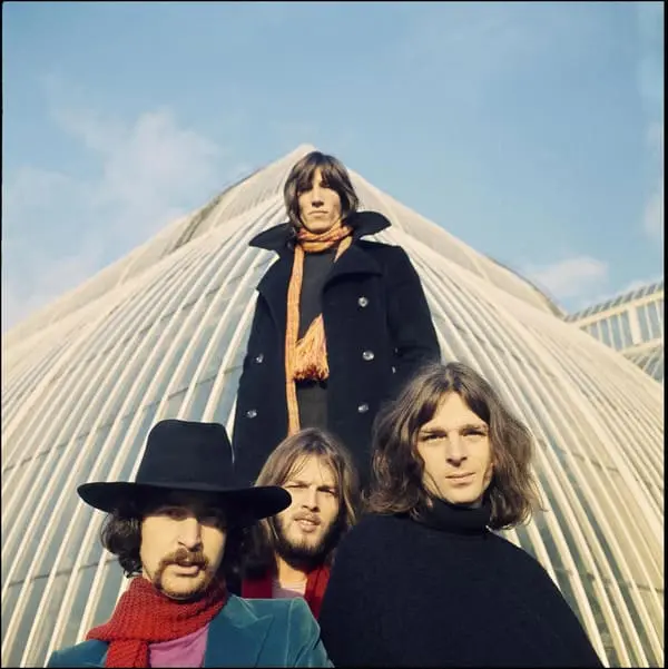 "Us And Them", de canção rejeitada a um clássico do Pink Floyd.