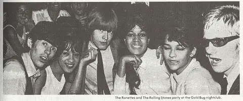 Keith Richards lembra o relacionamento com Ronnie Spector.