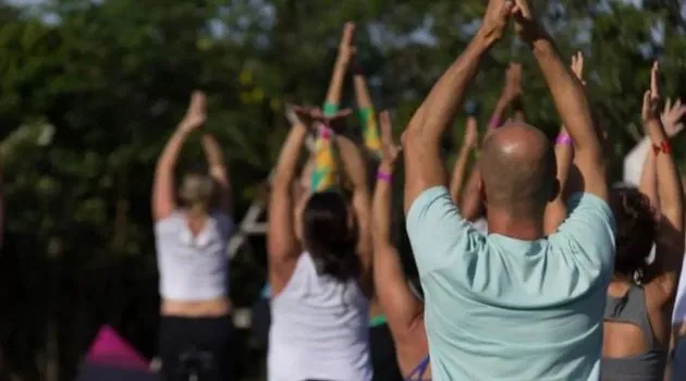 Maior festival de yoga do Brasil começa nesta sexta (29) em Floripa