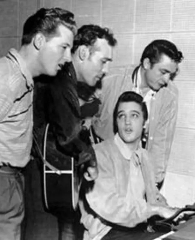 Carl Perkins: 'Blue Suede Shoes' virou hit de Elvis após acidente