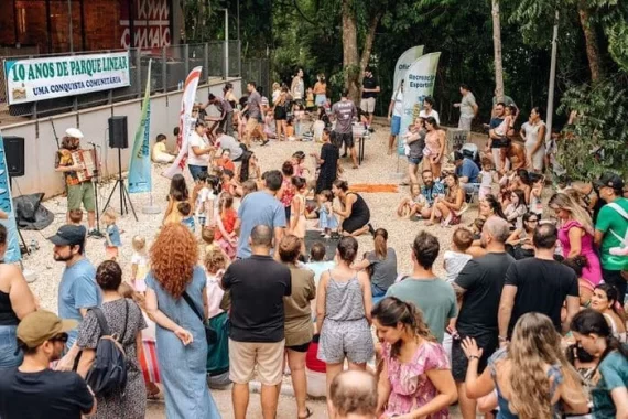 Confira as atrações gratuitas de arte e lazer no SpotMarkt Mall neste domingo em Florianópolis.