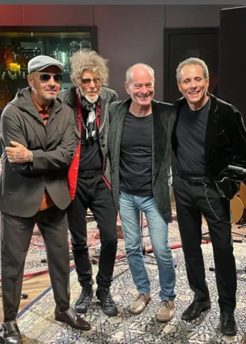 Titãs e Ney Matogrosso estão em novo projeto juntos.