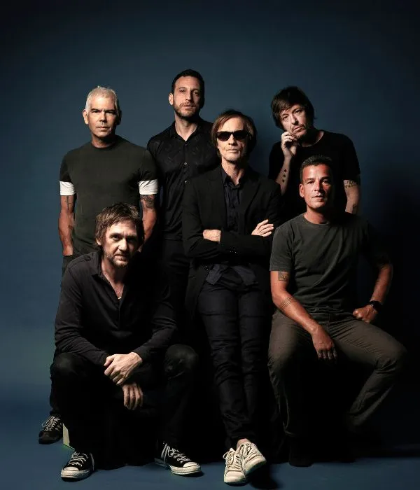 Dado Villa-Lobos e Marcelo Bonfá encerram turnê "As V Estações" em São José.