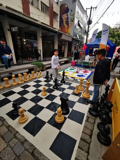 Square SC realiza Family Day especial ao mês dos Pais com show de Rock.