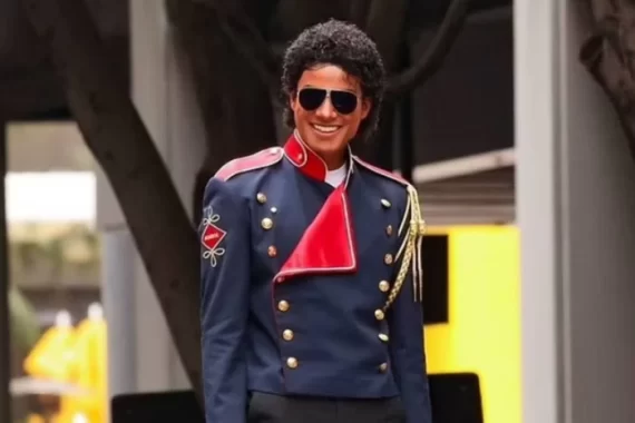 Filme sobre Michael Jackson ganha nova data de estreia.