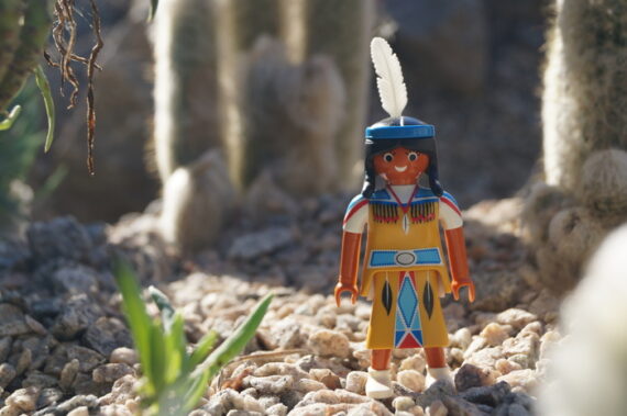 Exposição “Play na Luz” abre dia 9 de abril no Luz Instalação Bar em Floripa