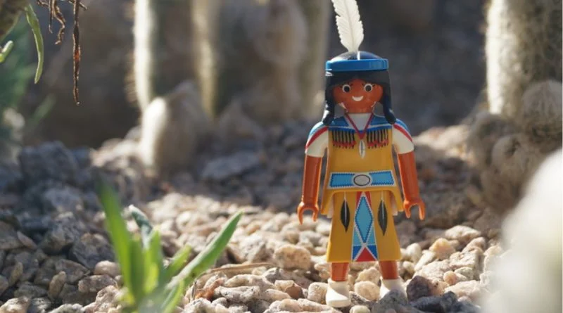 Exposição “Play na Luz” abre dia 9 de abril no Luz Instalação Bar em Floripa