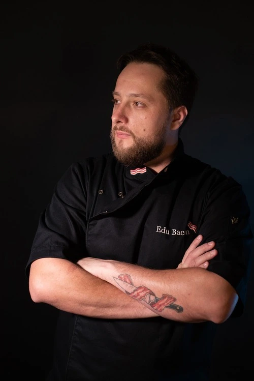 Edu Bacon comanda curso gratuito de culinária na XXIV Feira do Mel de Santa Catarina