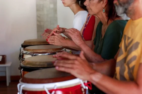 Projeto Percussão Catarina faz oficinas gratuitas de ritmos afro-brasileiros