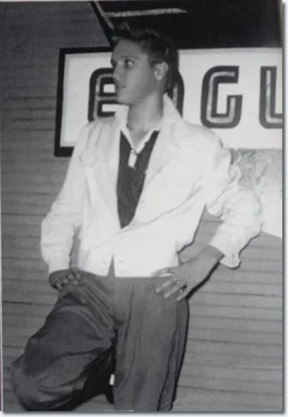 Elvis foi fotografado por tia em show quando era desconhecido