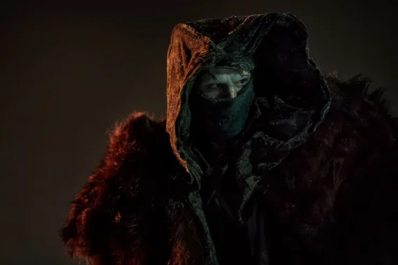 Guillermo del Toro estreia “Frankenstein” em Veneza com 13 minutos de aplausos