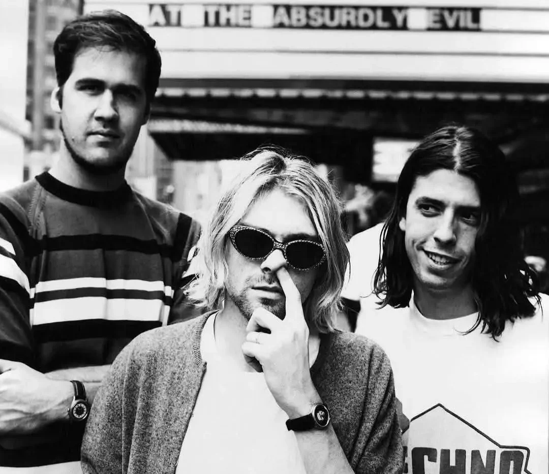 Kurt Cobain e o relógio que virou parte da sua estética.