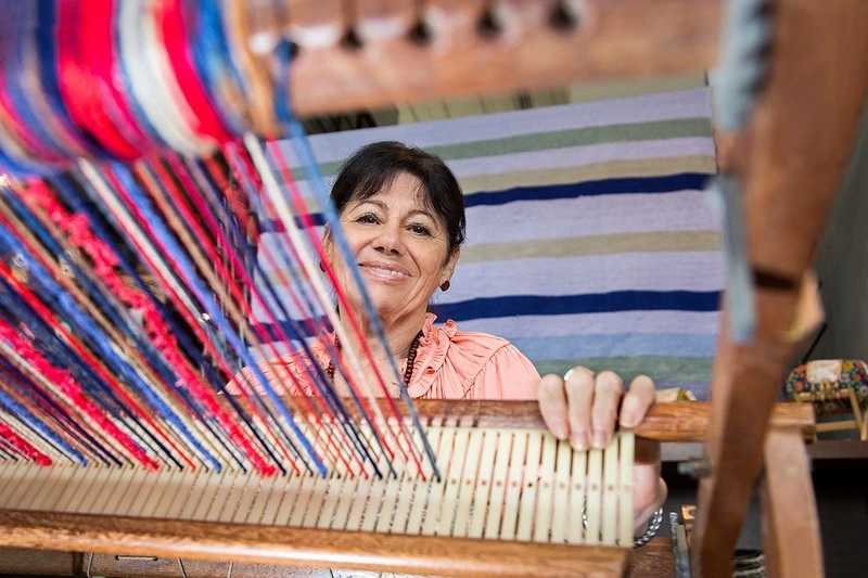 Exposição “Mulheres do Além Mar II” celebra protagonismo feminino
