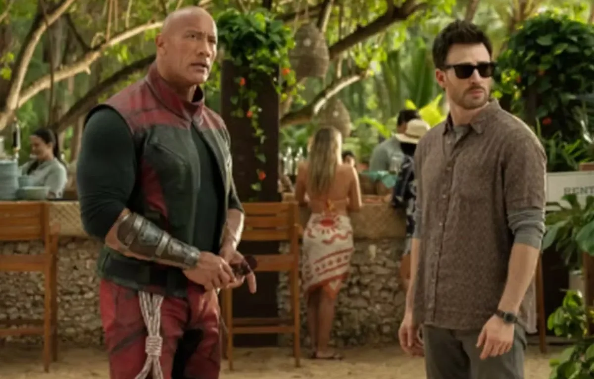 Tela Quente tem hoje ação e clima natalino com “Operação Natal”