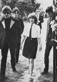 Quem era a garota que ganhou a atenção dos Beatles durante gravação