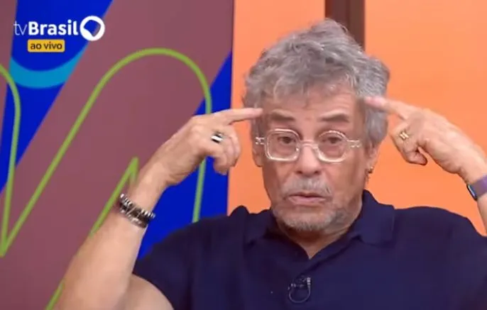 No Sem Censura, Carlinhos de Jesus destaca resiliência ao descobrir doença.