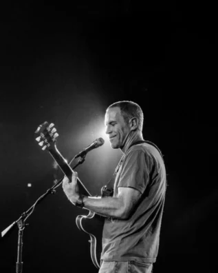 Jack Johnson confirma show em Florianópolis e traz turnê inédita ao Brasil