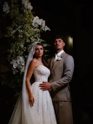 Gabriel Medina se casa com Isabella Arantes em cerimônia no litoral de SP