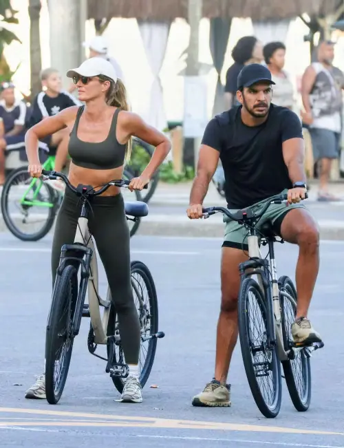 Gisele Bündchen aproveita dia de sol ao lado do marido no Rio