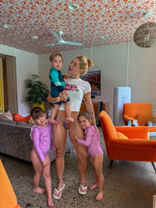 Virginia Fonseca mostra viagem com os filhos e comentário de Vini Jr. chama atenção