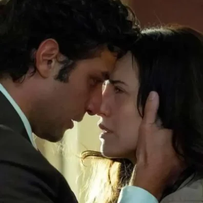 Pedro e Adriana vivem primeira noite de amor em Quem Ama Cuida