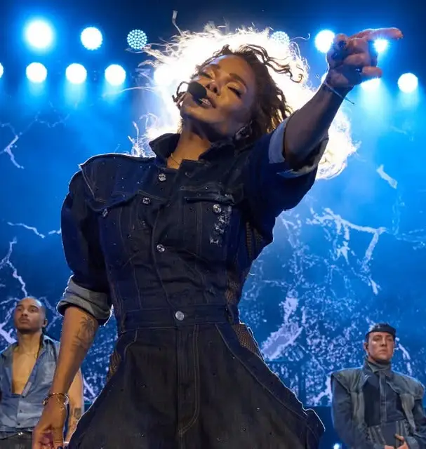 11 de setembro fez Aerosmith, Janet Jackson, Madonna outros artistas cancelarem shows.