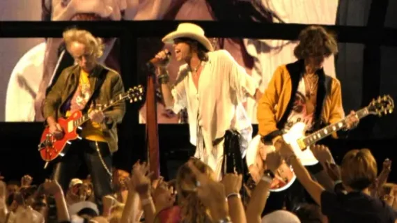 11 de setembro fez Aerosmith, Janet Jackson, Madonna outros artistas cancelarem shows.