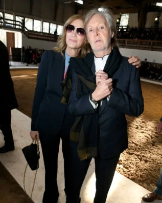 Paul McCartney e Nancy: um romance cheio de coincidências após um divórcio turbulento